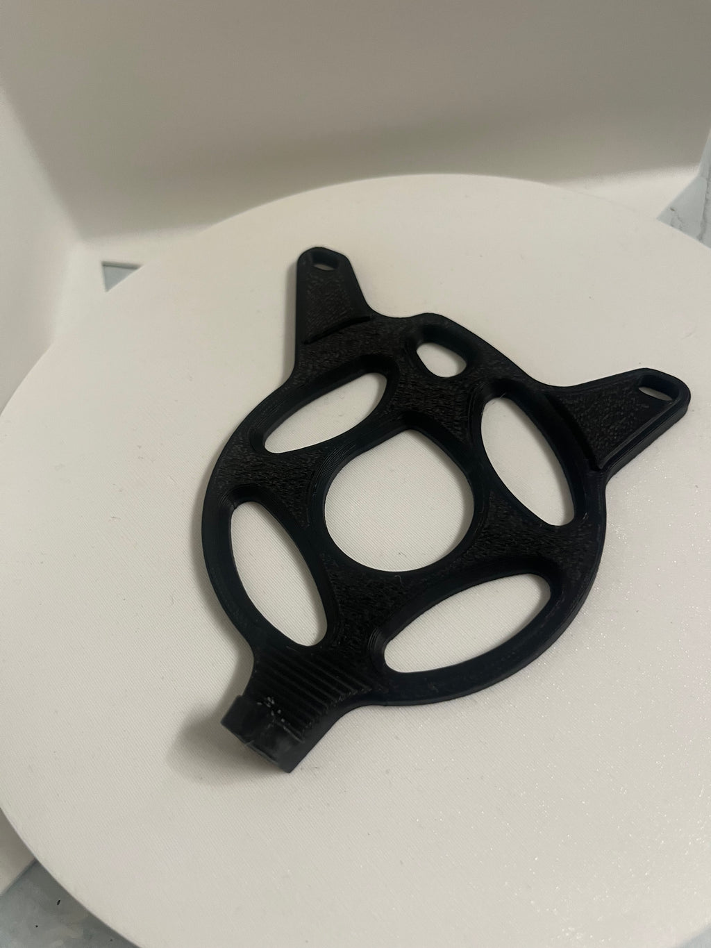 Tuttio motor cover