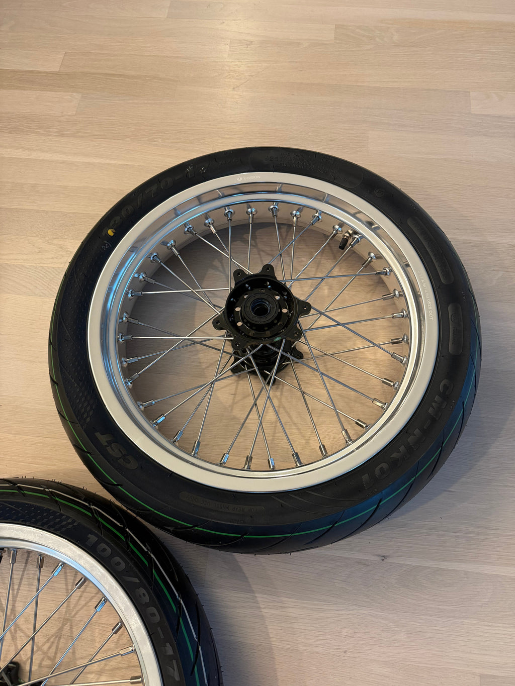 Ultra Bee Supermotos (17in)