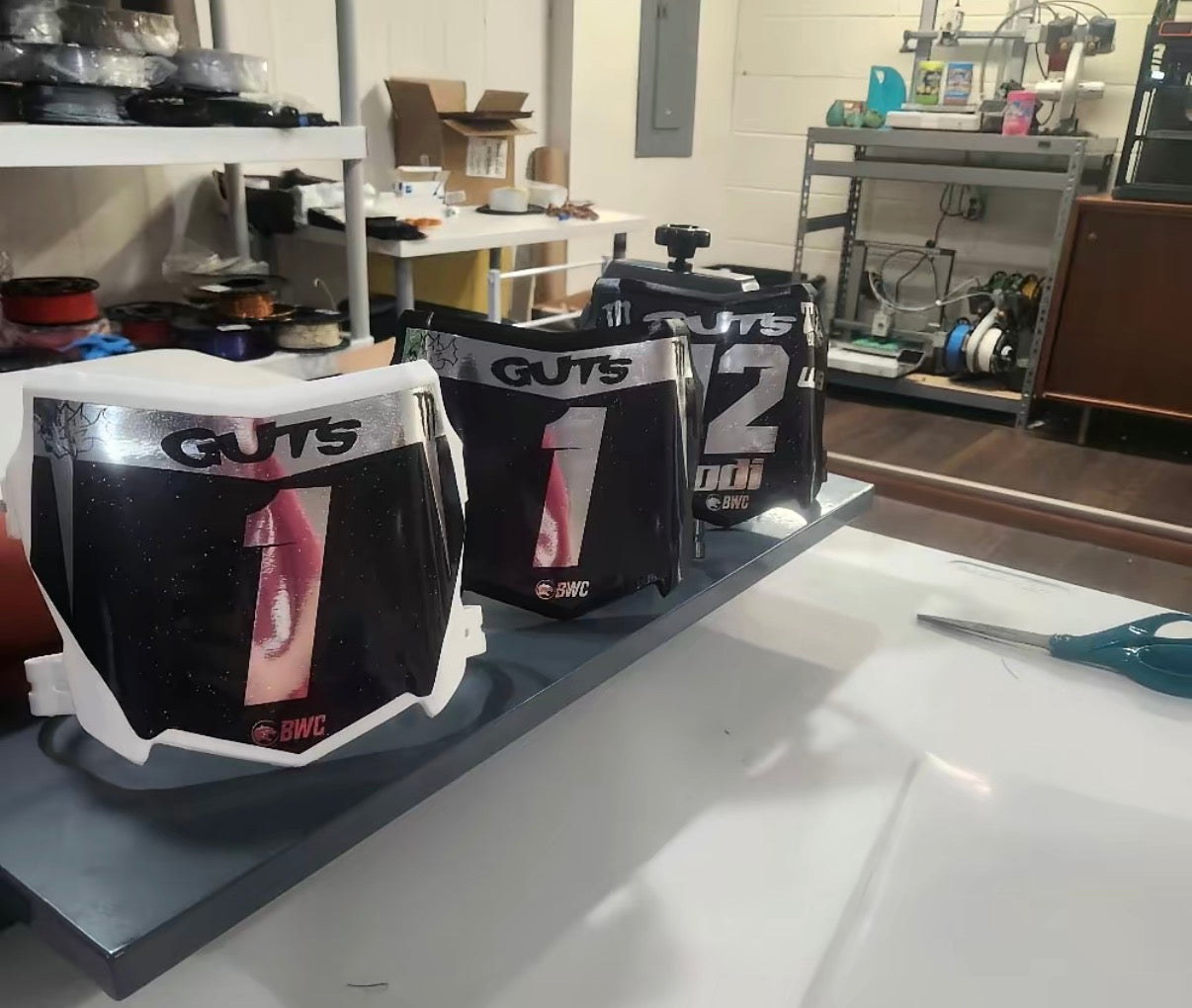 Glossy Motocutz plate with decal